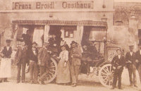 Omnibus vor dem Gasthaus Broidl